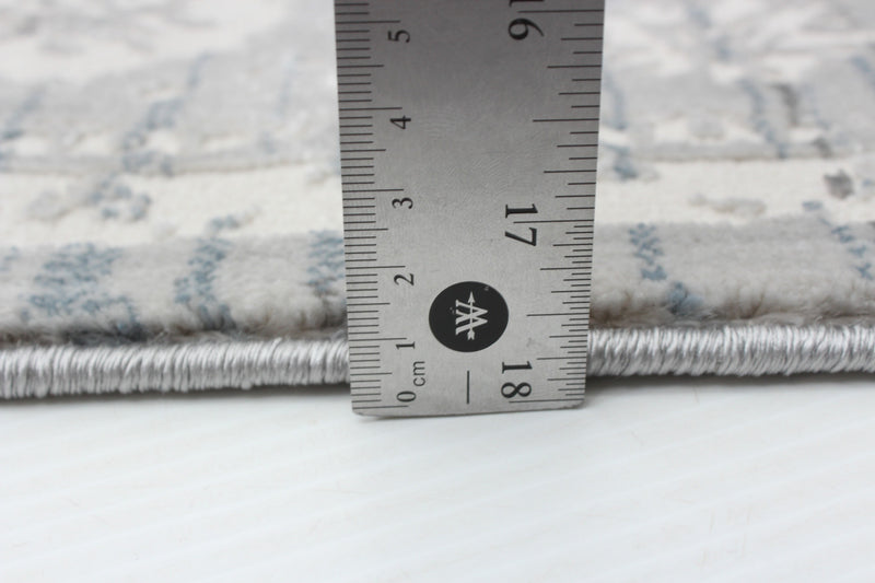 Shaleigh Cream, Grey Rug 6'7\" X 9'6\" Area Rug