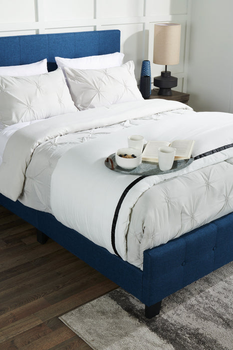 Page Upholstered Bed in Blue Linen-Look Fabric, Button Tufted - Full Size