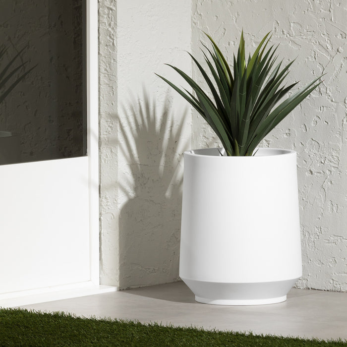 Dalya 19\" Planter - White