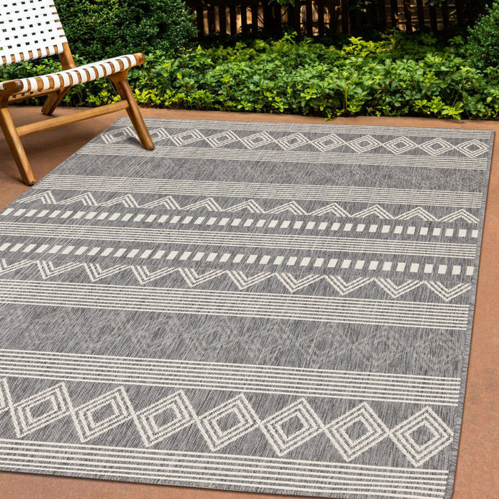 Jackson Grey White Patterned Rows Rug, 6'7\" x 9'6\" Outdoor Area Rug