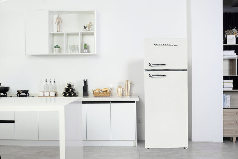 Frigidaire 23.25” 7.5 Cu. Ft. Retro Refrigerator – White - EFR786-WHITE 