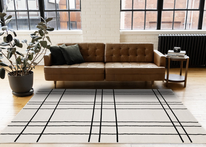 Covington Grey White Checkered Pattern Rug, 5'3\" x 7'7\" Indoor Area Rug