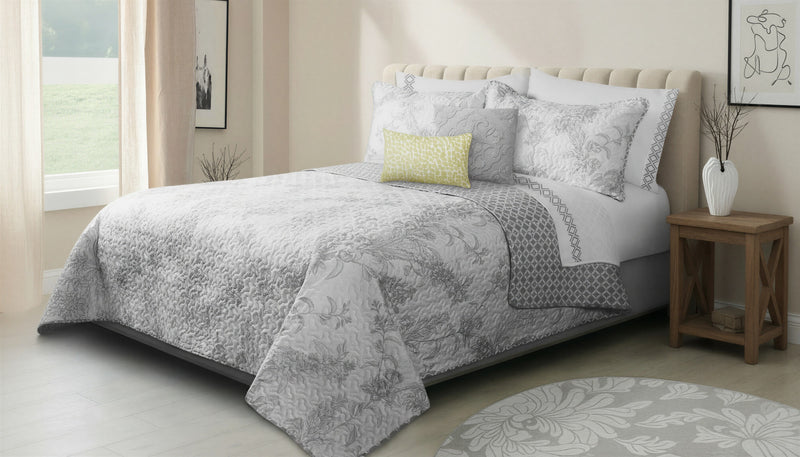 King Size 3-Piece Reversible Quilt Set - Grey and White Floral Botanical Print 