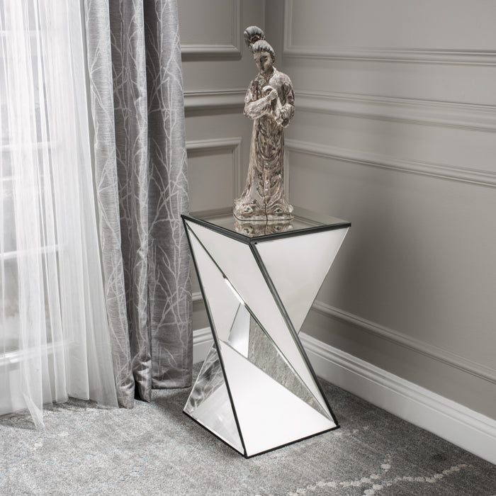 Molly Light-reflecting Design Geometric Mirrored Accent Side Table With Glass And Engineered Wood, Silver