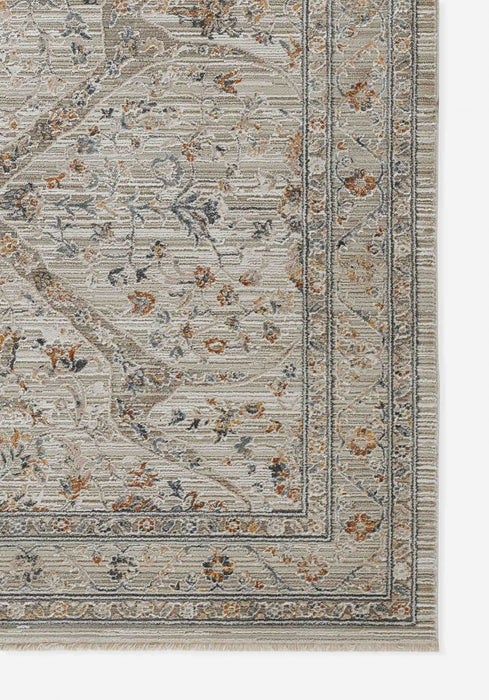 Margaux Traditional 5'3\" x 7'7\" Area Rug in Ivory Indoor Area Rug