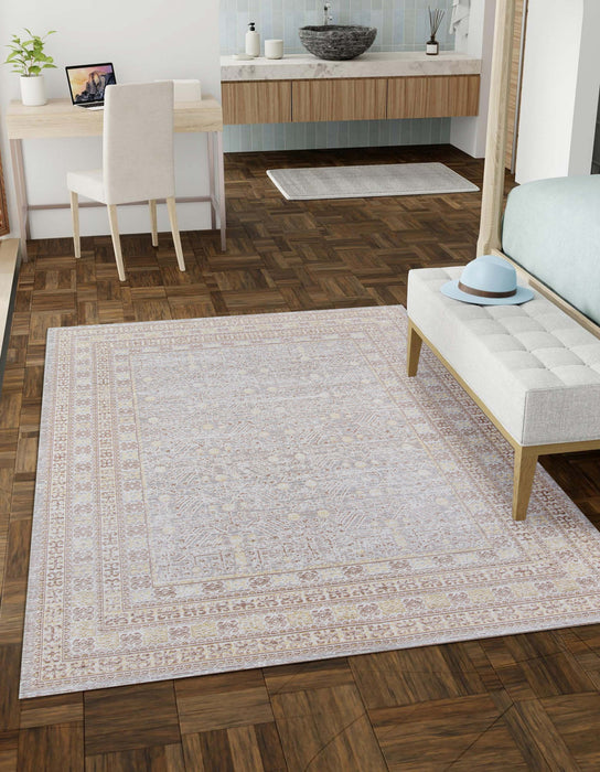 Valeria Traditional 5'3\" x 7'3\" Area Rug in Grey Indoor Area Rug