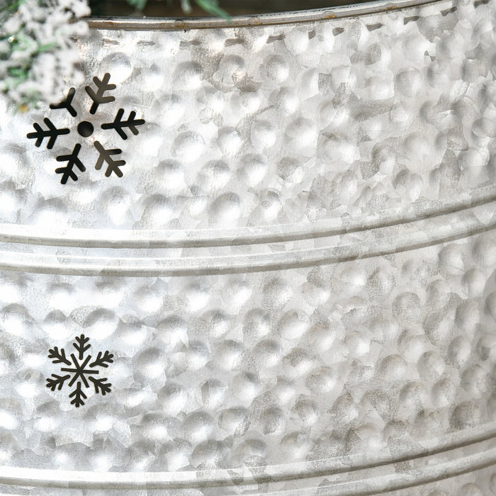 Homcom 26\" Christmas Tree Collar With Hollow Snowflake Patterns Silver