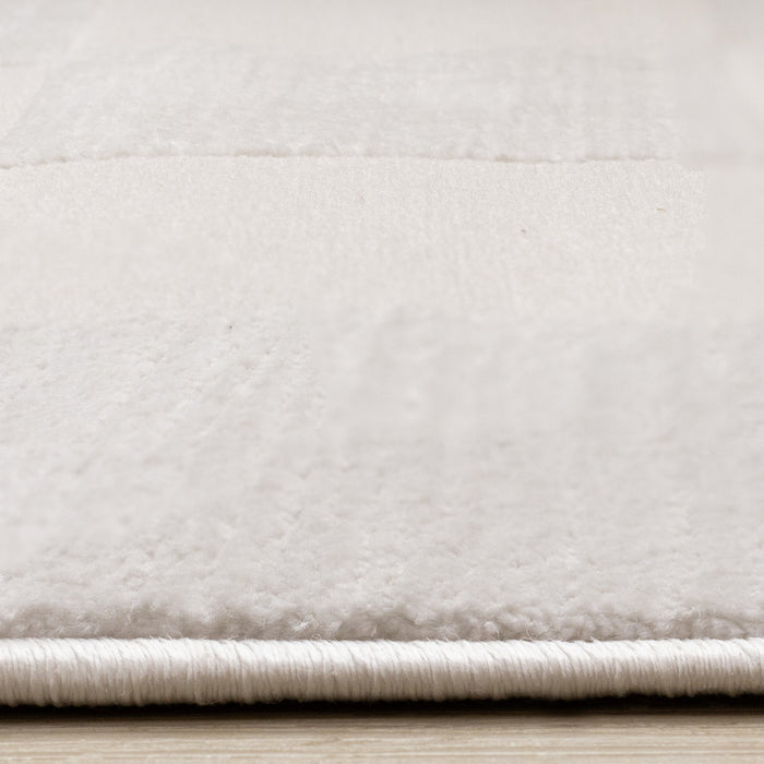 Leonardo White Grey Checkered Area Rug - 7'10\" x 10'6\"