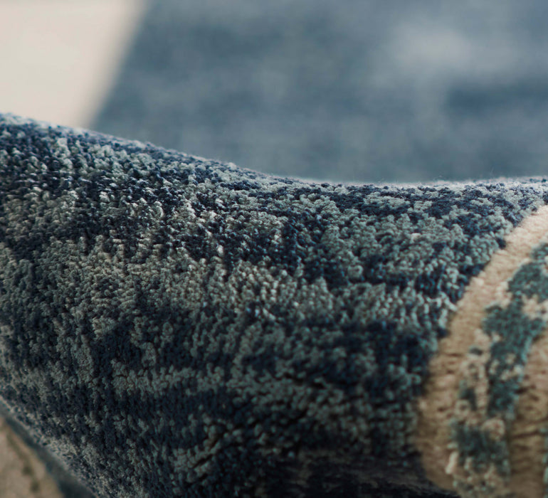 Sorelle Contemporary 8'11\" x 12'6\" Area Rug in Blue Indoor Area Rug