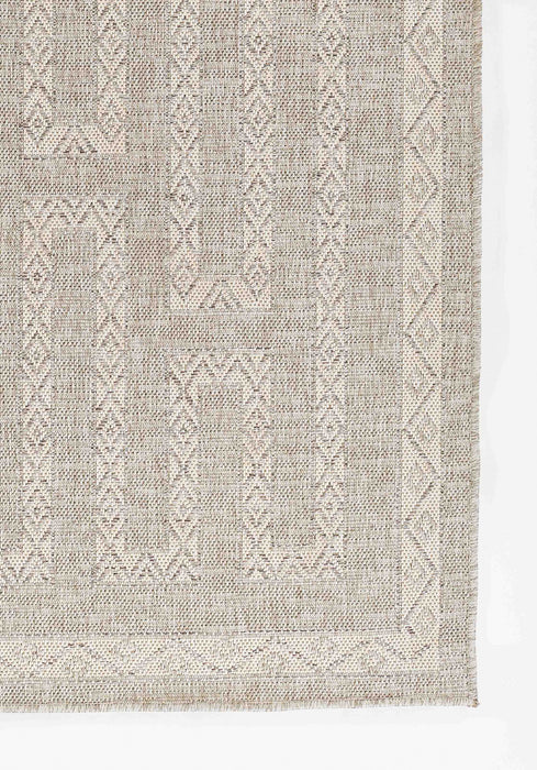 Maze Transitional 5'3\" x 7'0\" Area Rug in Grey Indoor Area Rug