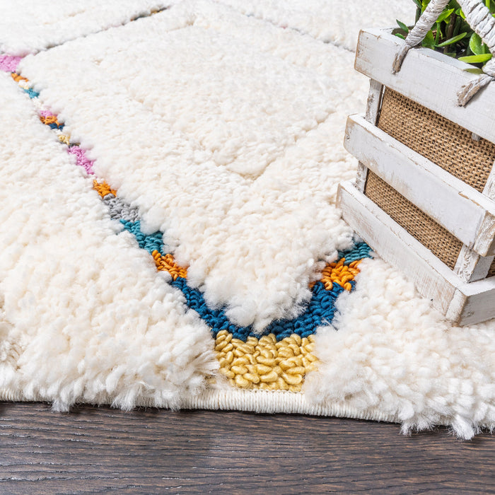 Lola Lattice Large Shag Area Rug - 2'7\" x 8'