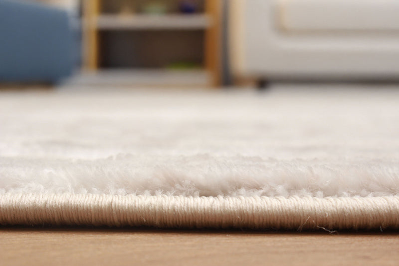 Brie Ivory Area Rug - 8'0\" X 10'0\"   