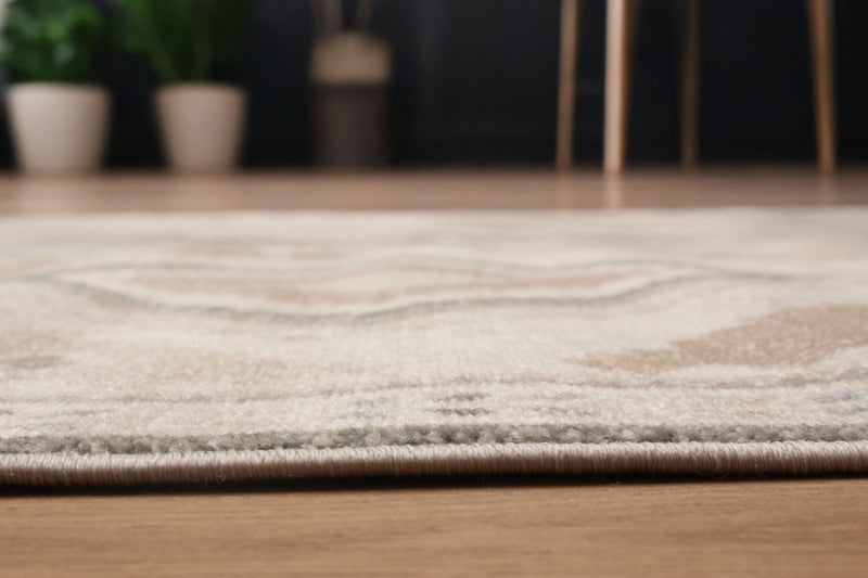 Lia Ivory Runner Area Rug - 2'8\" X 8'2\"  