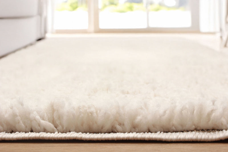 Yeti Ivory/Beige Area Rug - 5'0\" X 8'0\"  