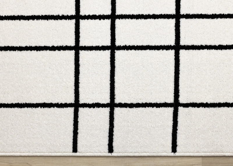 Covington Grey White Checkered Pattern Rug, 6'7\" x 9'10\" Indoor Area Rug