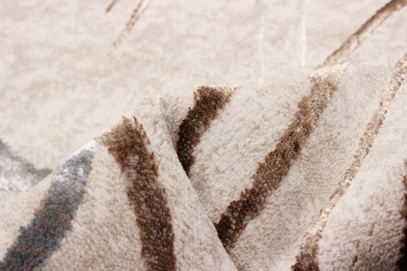 Leah Ivory Area Rug - 5'0\" X 8'0\"  