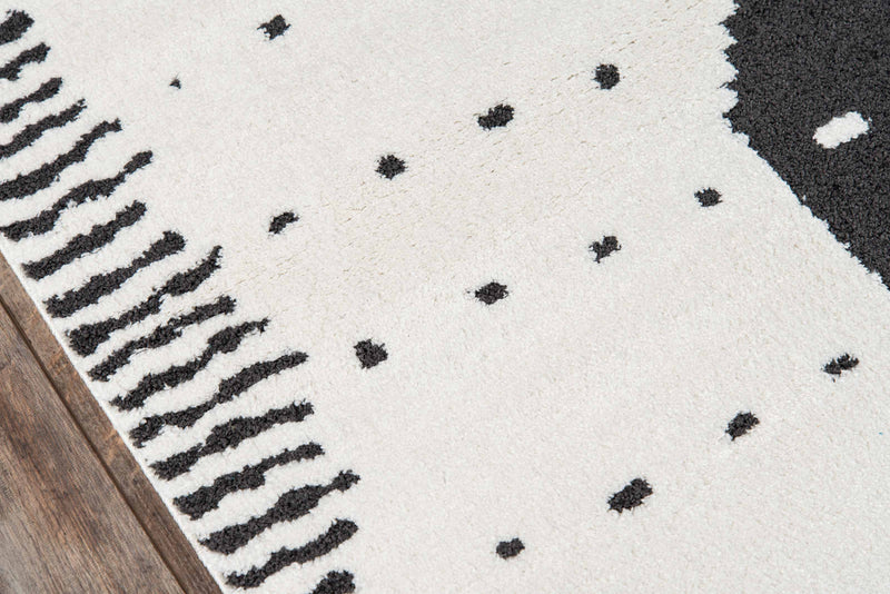 Lyra Contemporary 5'3\" x 7'2\" Area Rug in Ivory Indoor Area Rug