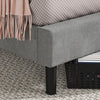 Kellen Upholstered Platform Bed with Headboard in Light Grey - Queen Size | Kellen lit plateforme rembourré avec tête de lit gris pâle - Grand