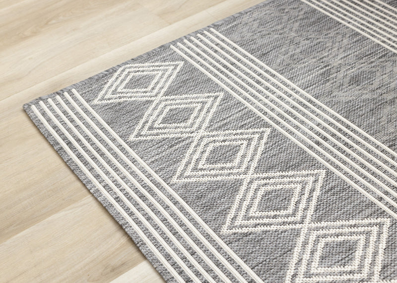 Jackson Grey White Patterned Rows Rug, 6'7\" x 9'6\" Outdoor Area Rug