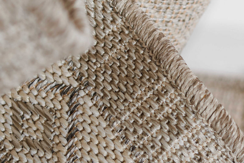 Maze Transitional 6'6\" x 9'0\" Area Rug in Grey Indoor Area Rug