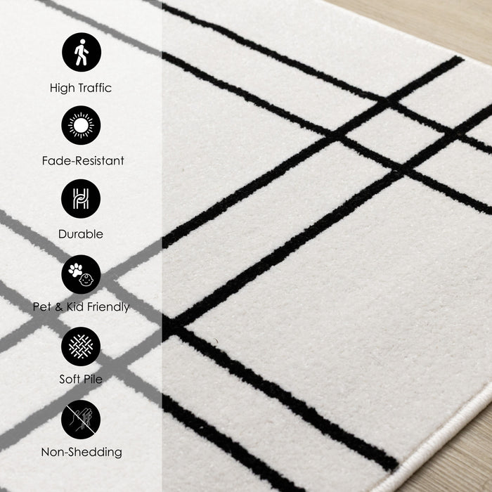 Covington Grey White Checkered Pattern Rug, 6'7\" x 9'10\" Indoor Area Rug
