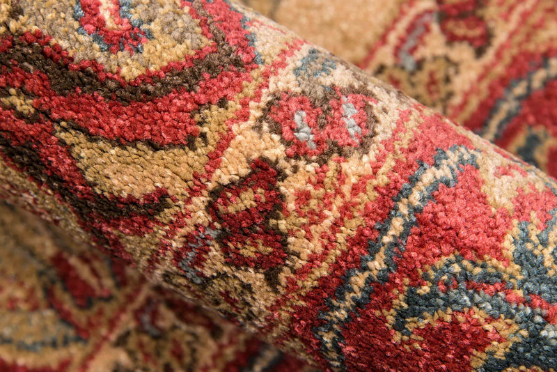 Lux Traditional 3'11\" x 5'7\" Area Rug in Ivory Indoor Area Rug