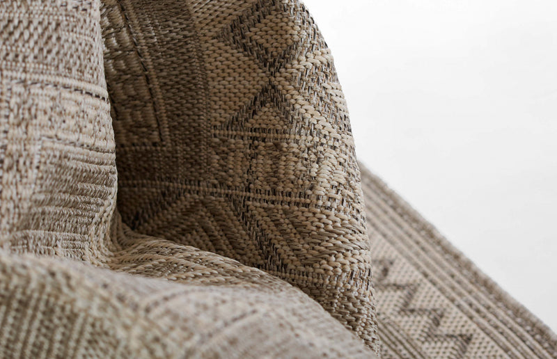 Nyra Transitional 5'3\" x 7'0\" Area Rug in Grey Indoor Area Rug