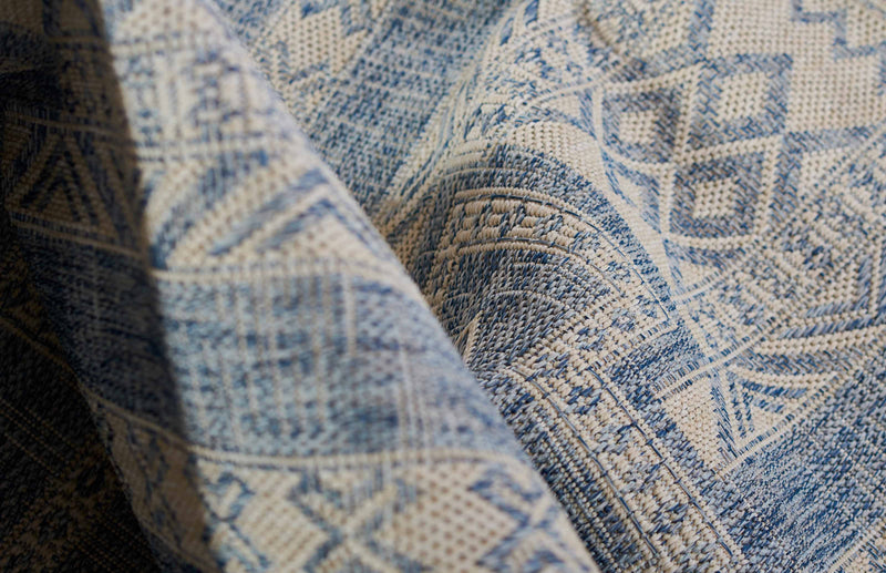 Nyra Transitional 6'6\" x 9'0\" Area Rug in Blue Indoor Area Rug