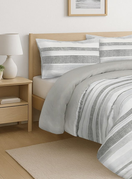 Dodger 3-Piece Queen Comforter Set – Grey and White 