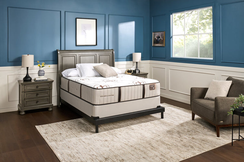Stearns & Foster Queen Boxspring