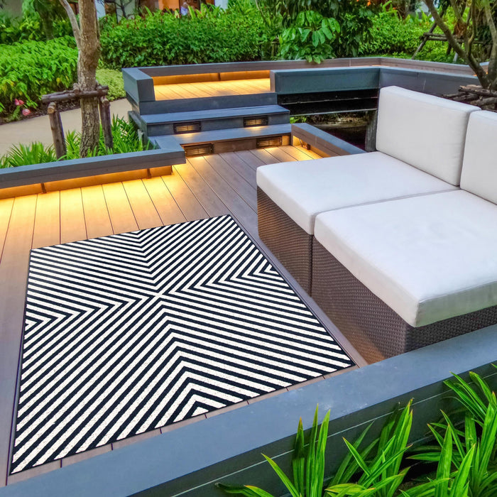 Dodie Blue-Ivory 5'3\" x 7'7\" Area Rug