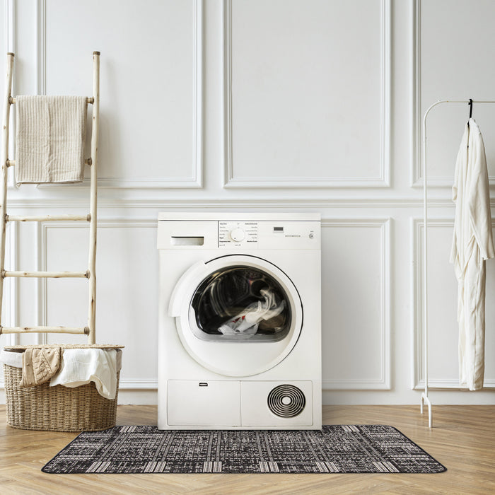 Joni Black Area Rug - 3'3\" X 4'7\" 