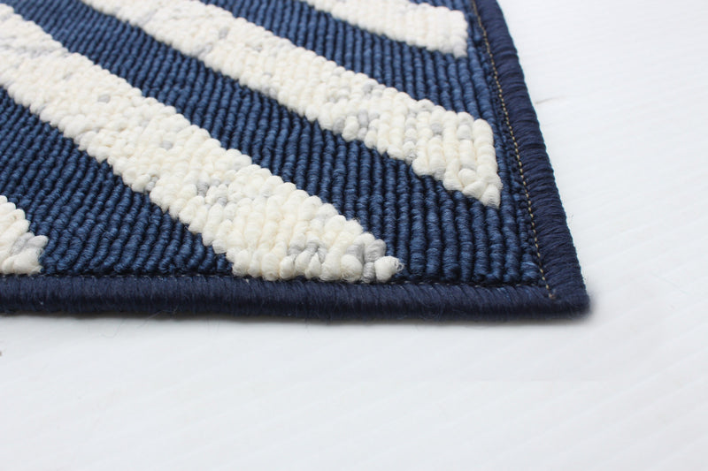 Dodie Blue-Ivory 5'3\" x 7'7\" Area Rug