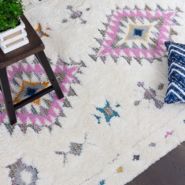 Lola Diamond 3x5 Area Rug