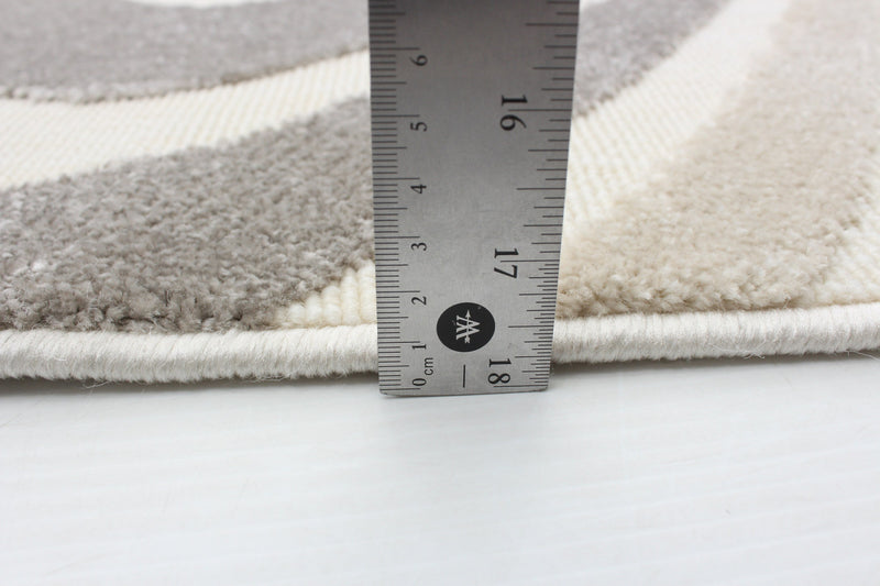 Nikkos Ivory 2'8\" x 4'11\" Area Rug