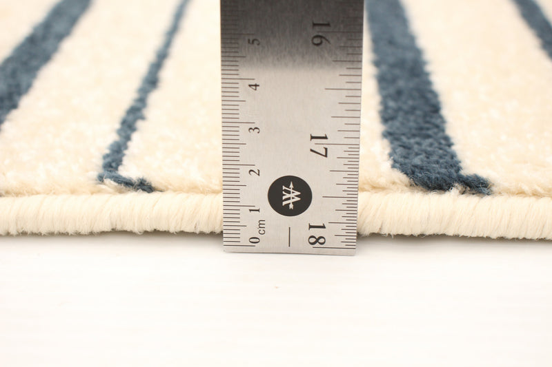 Faith Cream-Prol Area Rug - 3'11\" x 5'7\"