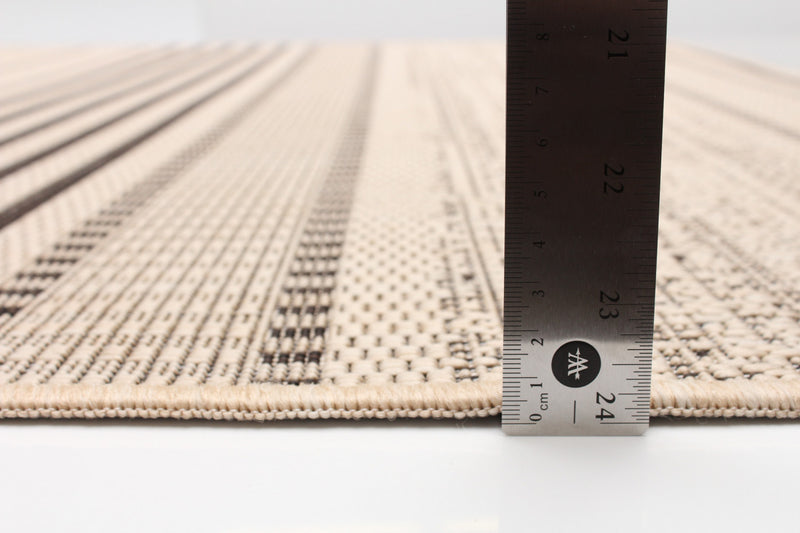 Wileen Tan Area Rug - 4'4\" X 6'5\" 