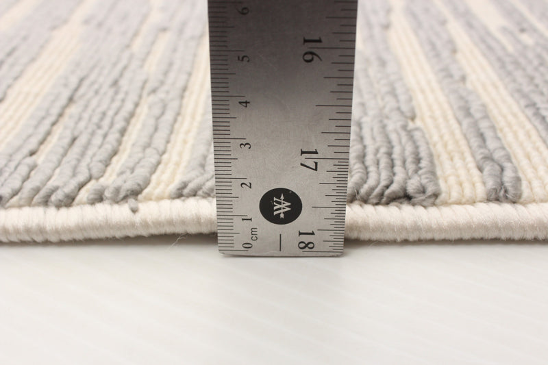 Eadda Light Grey 6'7\" x 9'6\" Area Rug