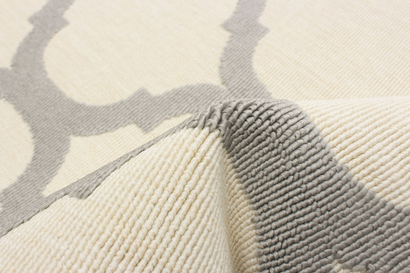 Sophie Light Grey Area Rug - 2'8\" x 4'11\"