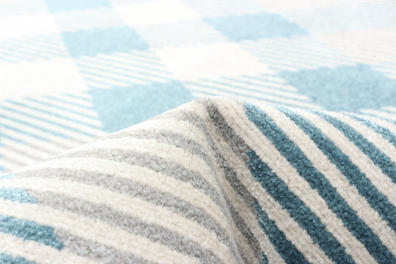 Kors Grey Machine Washable Area Rug - 5'0\" x 7'0\"