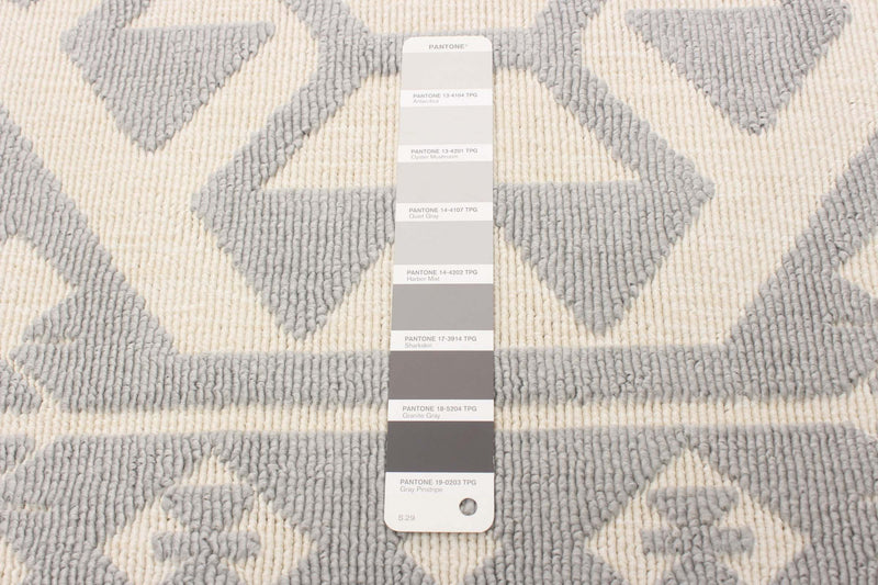 Gaia Light Grey 4'7\" x 6'7\" Area Rug