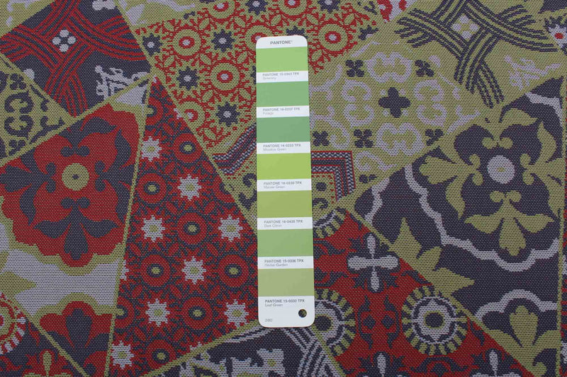 Bellezza Red / Green 2'2\" x 4'0\" Area Rug