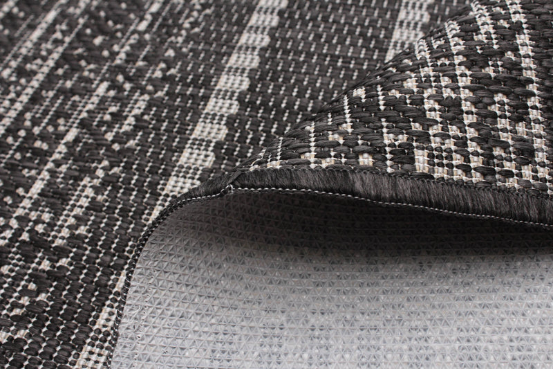 Wileen Black Area Rug - 3'3\" X 4'7\" 
