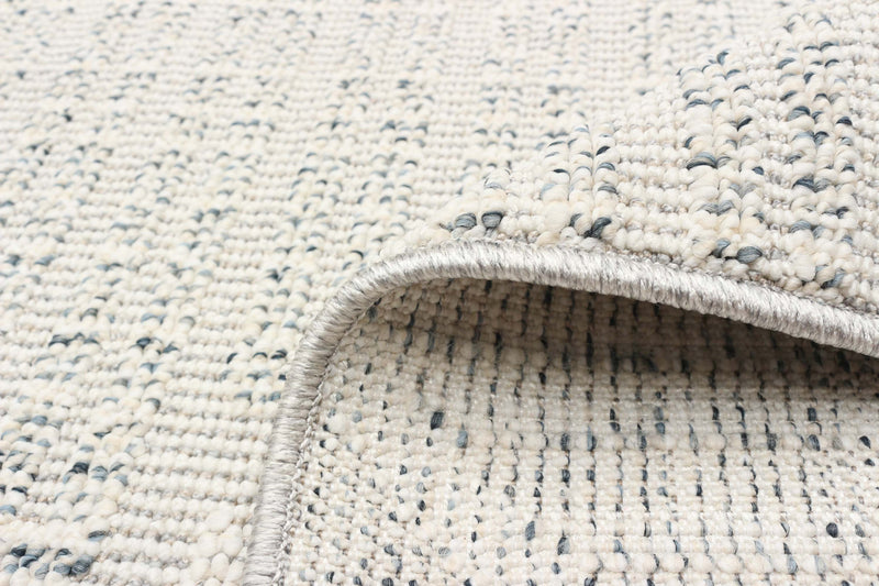 Torionna Grey Area Rug - 6'7\" x 9'6\"