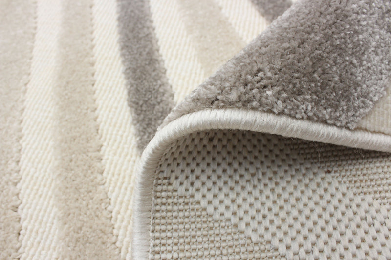 Nikkos Ivory 2'8\" x 4'11\" Area Rug