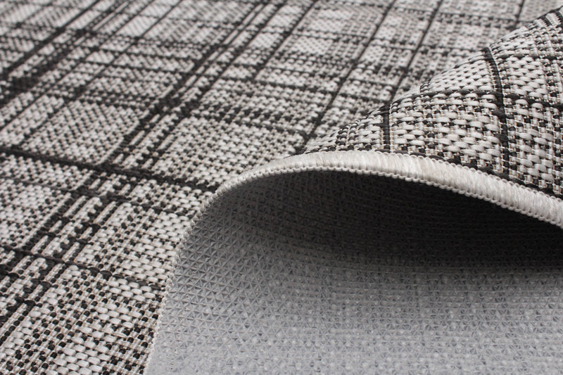 Panthea Grey Area Rug - 4'4\" X 6'5\" 