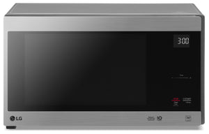 LG 1.5 Cu. Ft. NeoChef Countertop Microwave with Smart Inverter and EasyClean – LMC1575ST